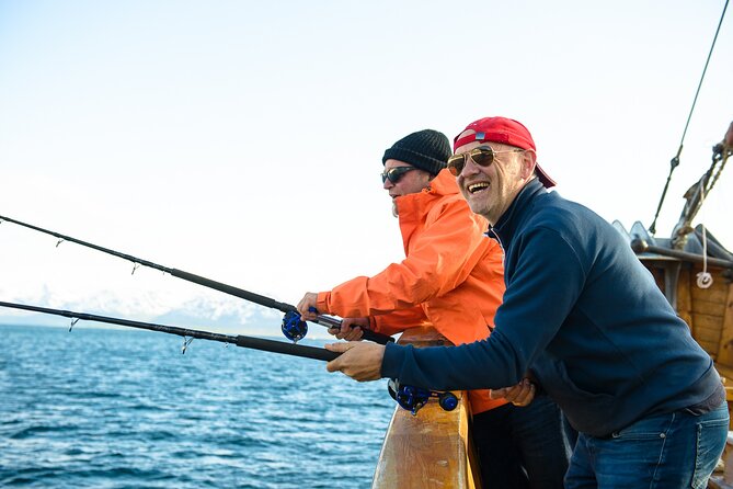 Half-Day Fishing & Fjord Cruise Adventure from Tromsø in Norway - Weather, Clothing, and Comfort on the Water
