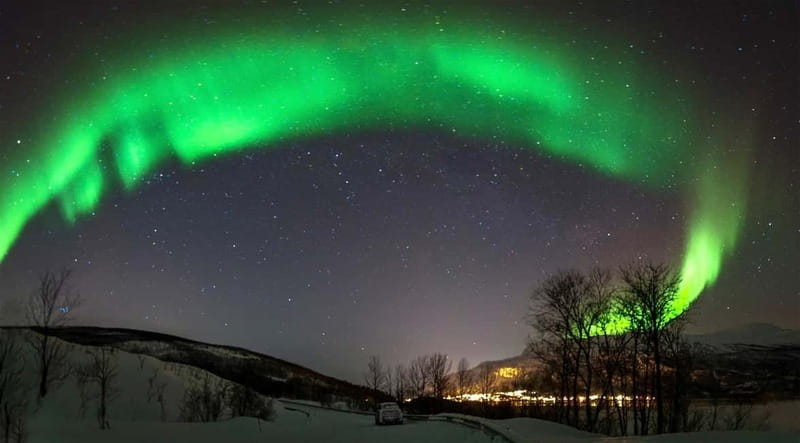Harstad/Narvik/Tjeldsund: Northern Lights Sightseeing by Car - Why this is more than a parking-lot aurora stop