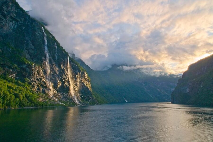 Hellesylt-Geiranger Sightseeing (one way ticket) - Should you book the Hellesylt to Geiranger sailing?