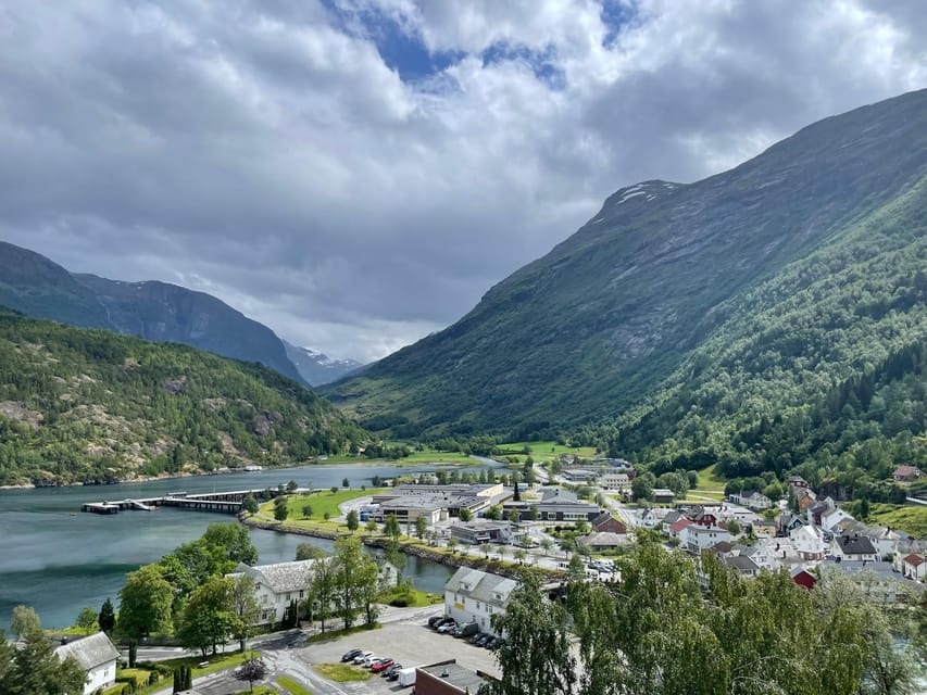 Hellesylt to Norangsdalen: Scenic E-Bike Tour - Riding the Queen’s Route toward Norangsdalen