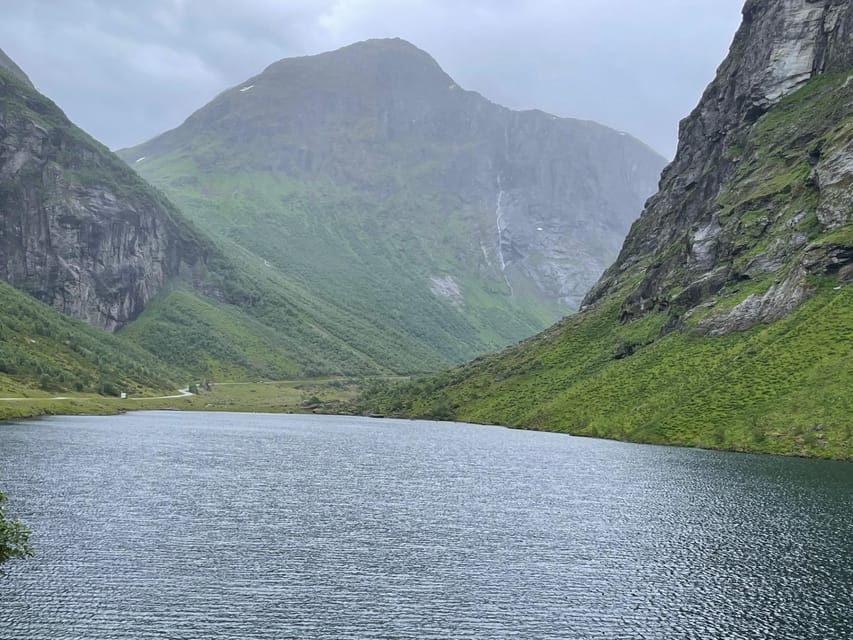 Hellesylt to Norangsdalen: Scenic E-Bike Tour - The snack break, with realistic expectations