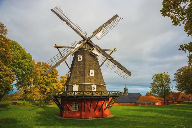 Highlights and Secrets of Copenhagen Private Walking Tour - Gefion Fountain and the route to Kastellet