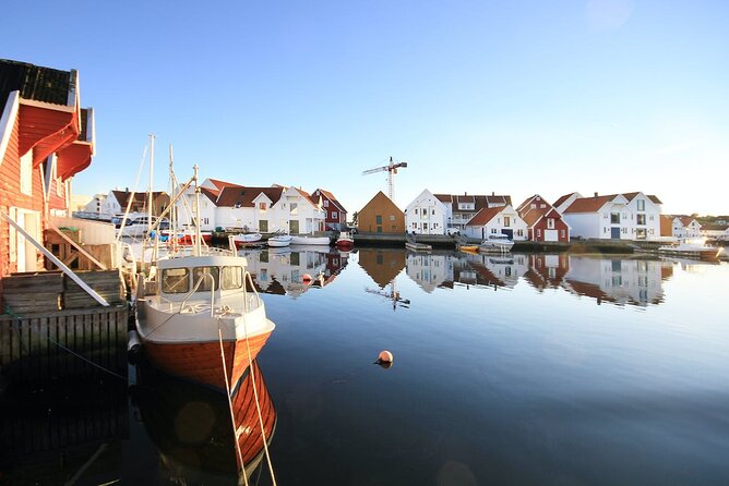 Highlights of the Region -City/Skudenes/Avaldsnes Guided Bustour - Why Karmøy is worth seeing from Haugesund