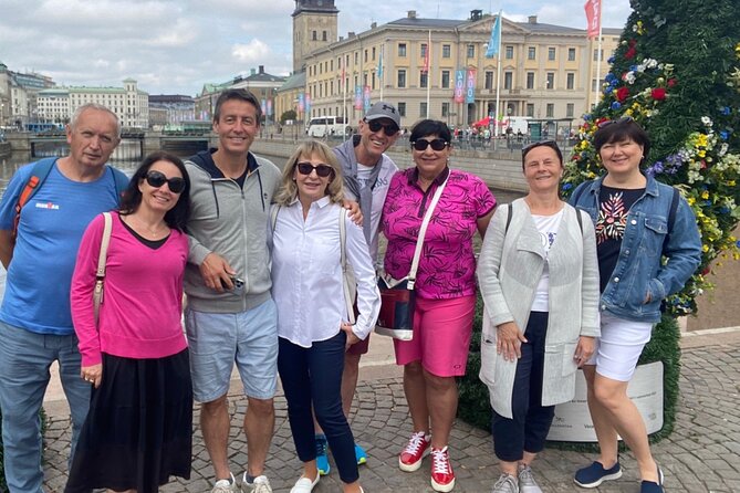 Historical Walking Tour in Restaurant and Bars in Central City - Gothenburg’s old walls beneath the modern city