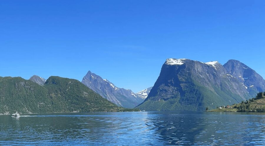 Hjørundfjord Fjord Cruise Afternoon Rountrip from Ålesund - Weather, comfort, and seasickness
