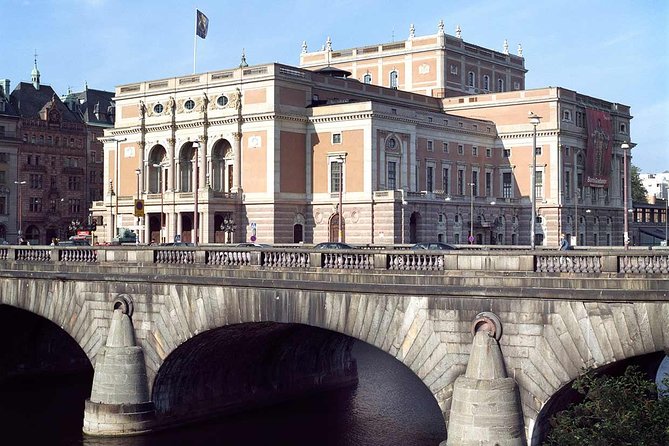 Hop-On Hop-Off Bus and Boat Ticket in Stockholm - Starting at Strömgatan and the Royal Palace