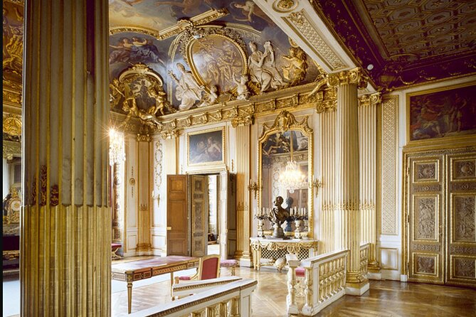 Inside The Crown: Stockholm Royal Palace Private Guided Tour - The strongest part of the experience: explanation