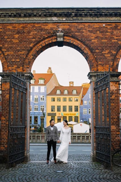 Instagram tour of Copenhagen with a private photographer - Posing help for people who dislike posing