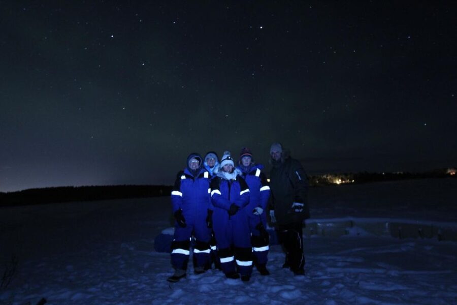 Kiruna: Build your own igloo overnight Tour - Combining it with a husky day