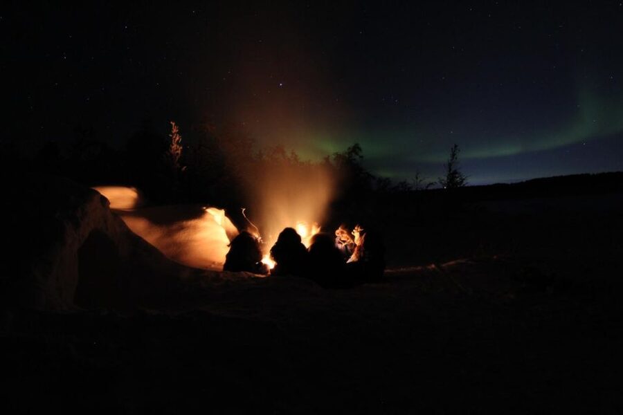Kiruna: Build your own igloo overnight Tour - What sleeping inside the igloo is really like