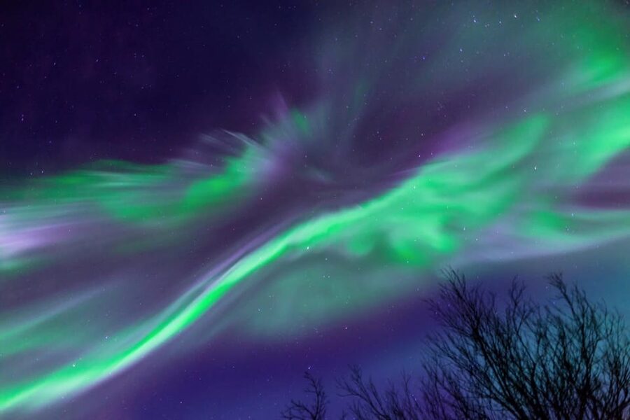 Kiruna: Northern Lights Minivan Chase with Warm Drink - Chasing the aurora beyond Kiruna’s city lights