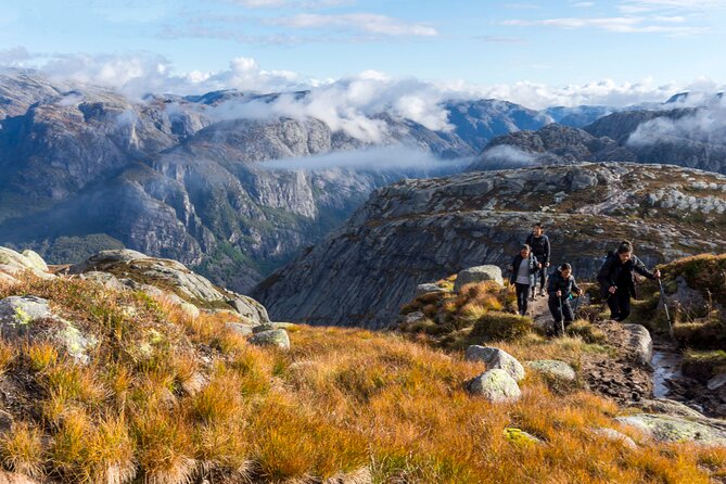 Kjerag Low-Season Hike + Packed Lunch - The six-hour walking day