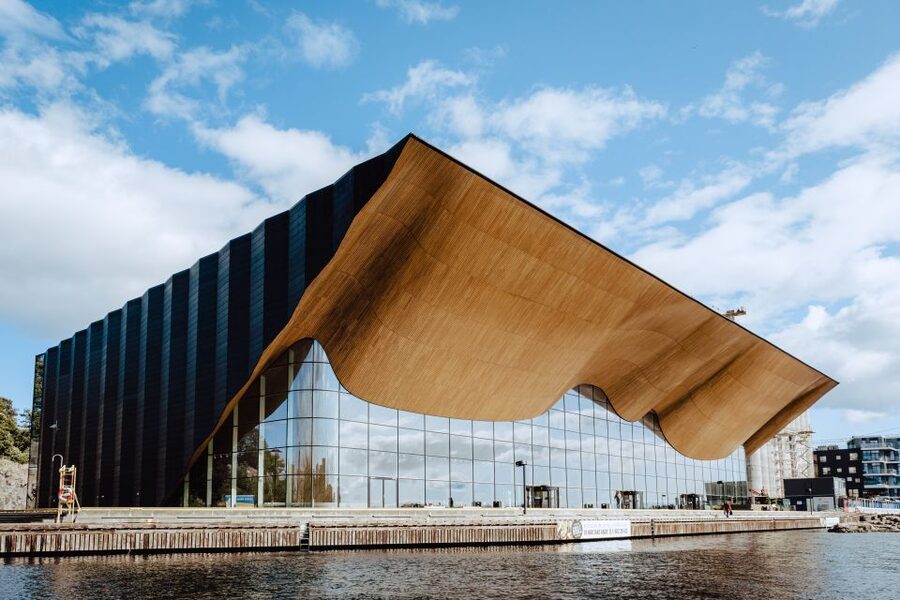 Kristiansand: Guided Cultural Walking Tour - Starting at Fiskebrygga and the harbor