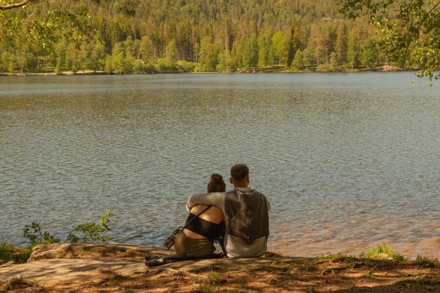 Lake walk and campfire - From Backstube Opera to Sognsvann Lake
