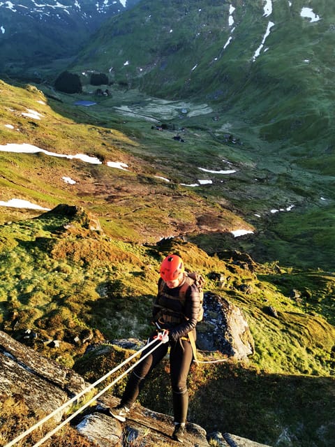 Lofoten: Full Day Combo tour, (kayaking and rappelling) - What to wear and pack