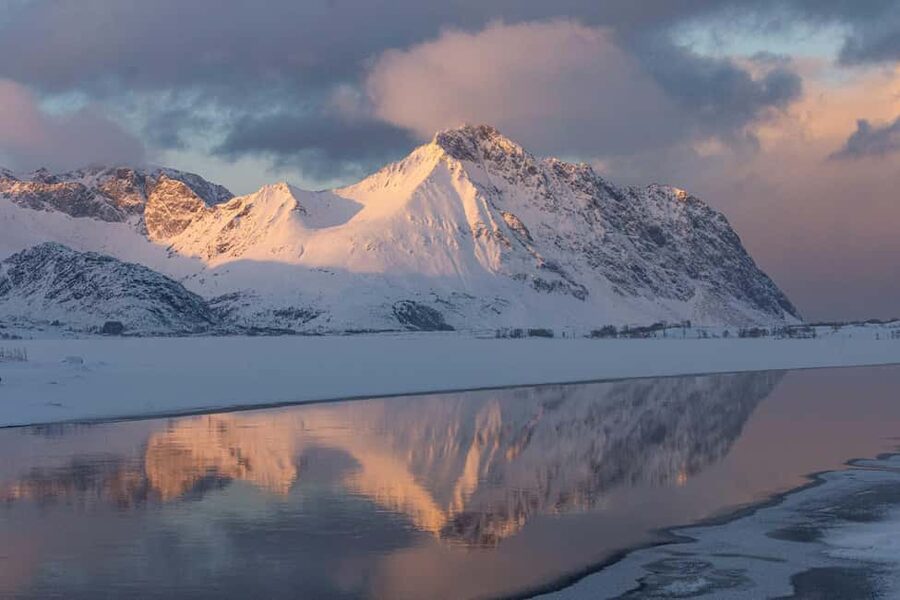 Lofoten: Half-Day Guided Tour with Photo Stops - Unstad surfing beach and the pull of the sea