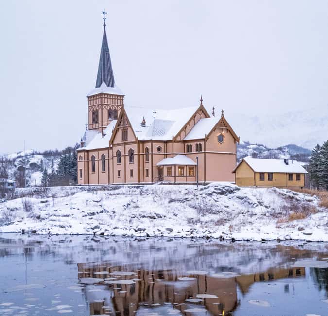 Lofoten: Half-Day Guided Tour with Photo Stops - Who will enjoy this Lofoten outing?