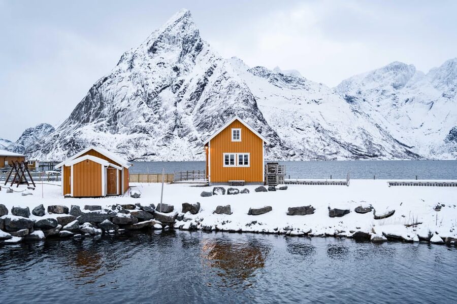 Lofoten: Reine, Hamnøy, and Skariskøya Photo Tour - Leaving Svolvær for the western islands
