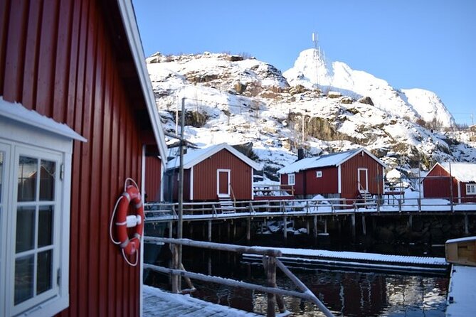 Lofoten VIP PRIVATE tour from Svolvaer - Hamnøy is the classic cabin-and-mountain view