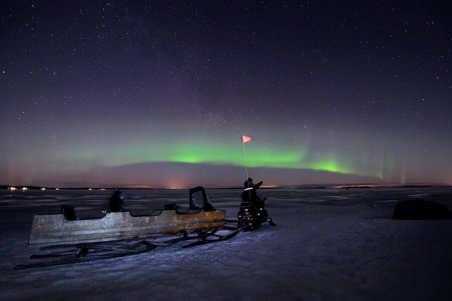 Luleå : Northern Lights Tour on a Snowmobile drawn Sled - A moving search across the frozen sea