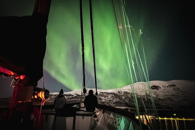 Luxury Northern Lights Yacht Cruise with Hot Tub from Tromsø - When the Northern Lights appear