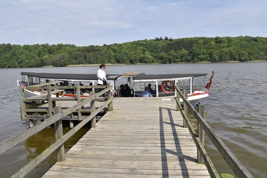 Lyngby & Bagsværd Lake: Baadfarten Boat Ride - Staying aboard for the complete circuit