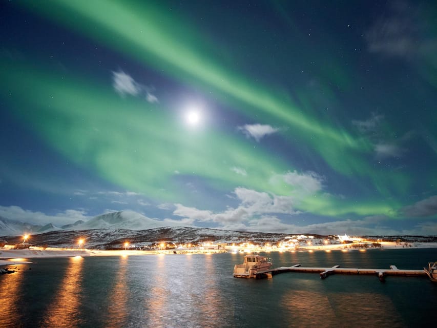 Lyngenalps: Northern Lights Snowmobile Safari - Getting Ready With Winter Gear