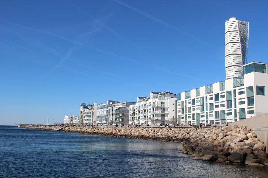 Malmö: Sightseeing and Landmarks tour by bike - Starting under Malmö Central Station
