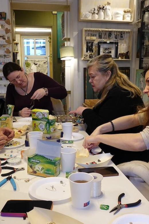 Maral Kunst : Jewelry Bar Experience (Jewelry Making) - Key points to know before you book