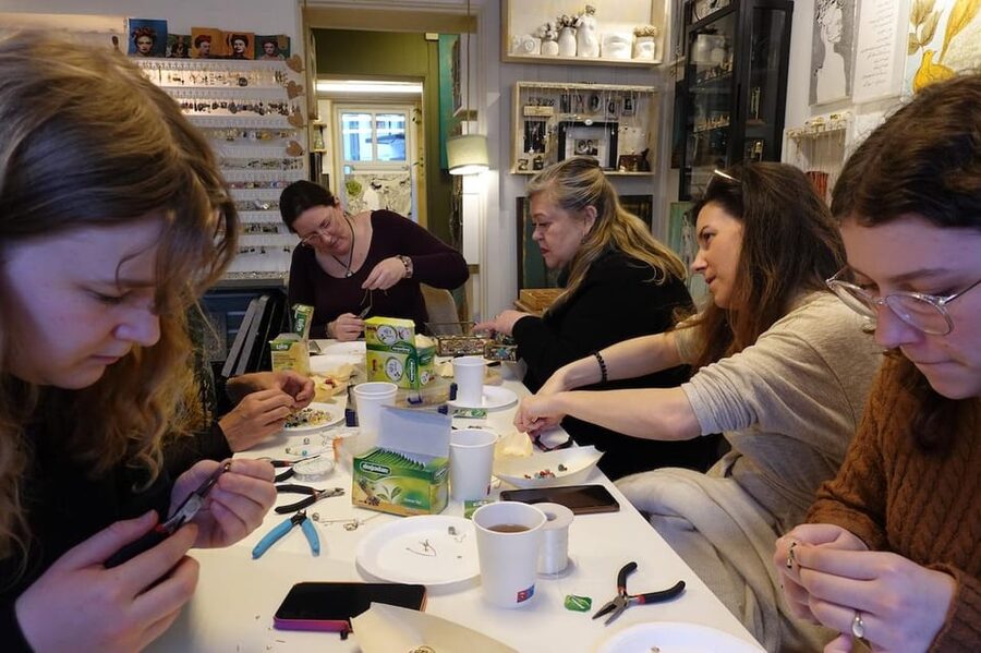 Maral Kunst : Jewelry Bar Experience (Jewelry Making) - What the strongest praise tells you about Maral’s style