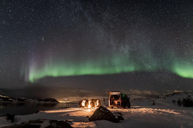 Minibus Northern Lights Chase with Photography from Tromsø - Leaving Tromsø for darker skies