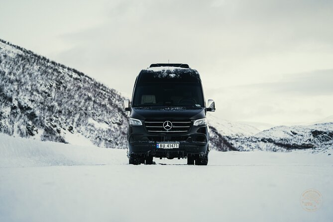 Minibus Northern Lights Chase with Photography from Tromsø - What happens when the aurora appears