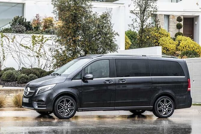 Minivan Arrival Transfer Stockholm Airport ARN to Stockholm City - Flight delays and the service’s weak point