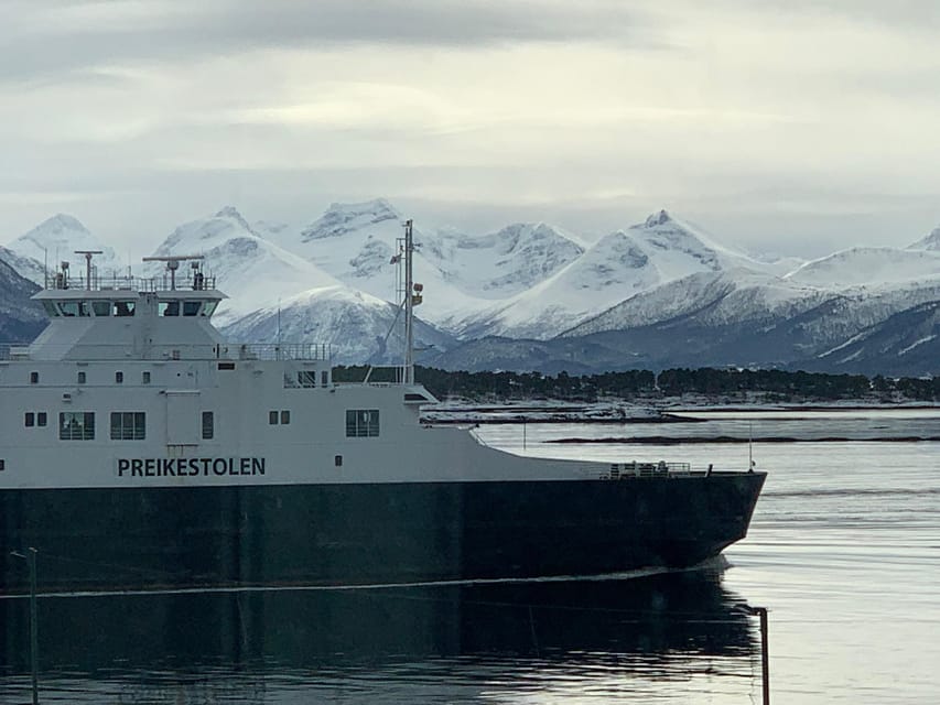 Molde: Atlantic Coast Highway and Bud Village Tour - Bud, a fishing village with a place at the table