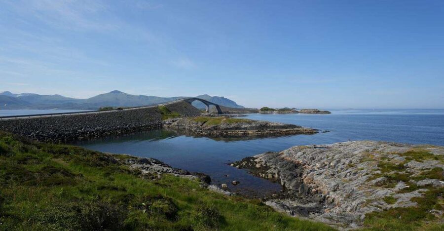 Molde: Atlantic Ocean Road & Varden Audio Guide Bus Tour - Varden viewpoint at 407 meters