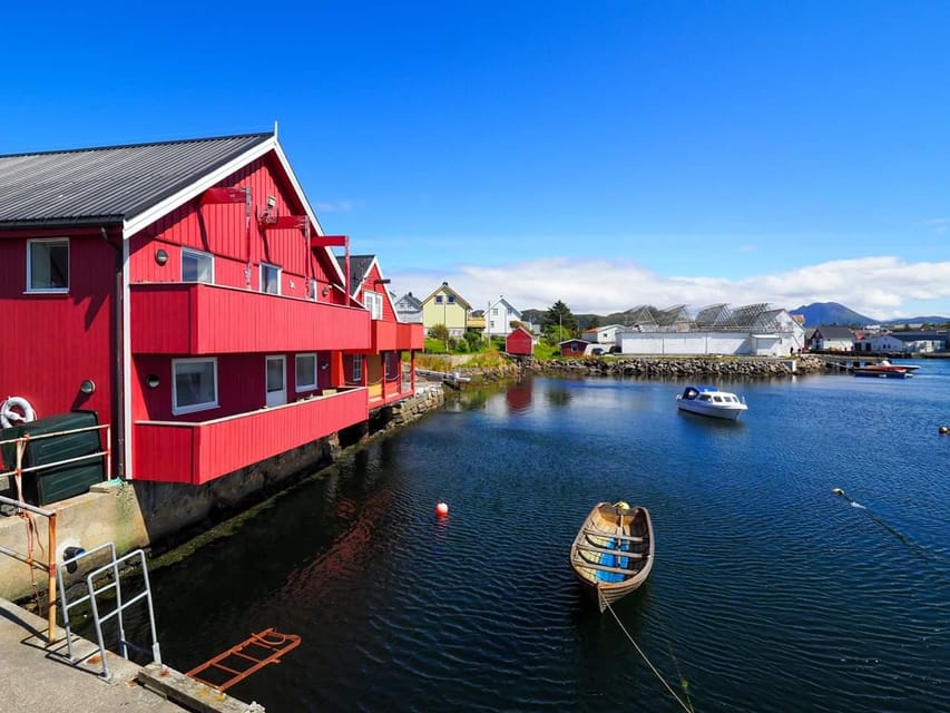 Molde - Get a feeling of the Atlantic Ocean - Meeting your coach at Molde’s two piers