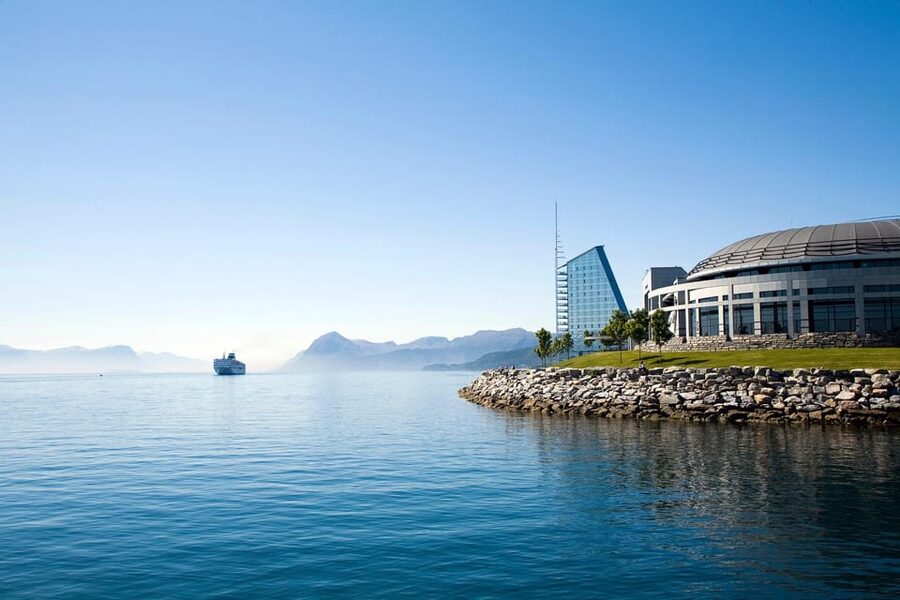 Molde - Guided kayak tour - What $131 buys you in Molde