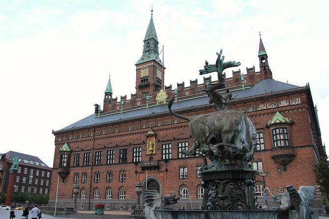 Monstour: A Self-Guided Audio Tour of Danish Folk Legends - Christiansborg Slot and its courtyard stories