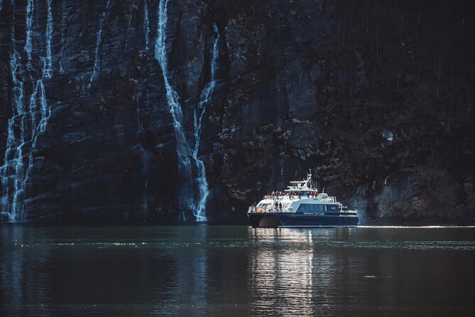 Mostraumen Fjord Cruise - Finding the right boat and meeting point