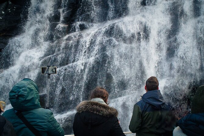 Mostraumen Fjord Cruise - the local operator - Rain, winter ice, and the real weather question