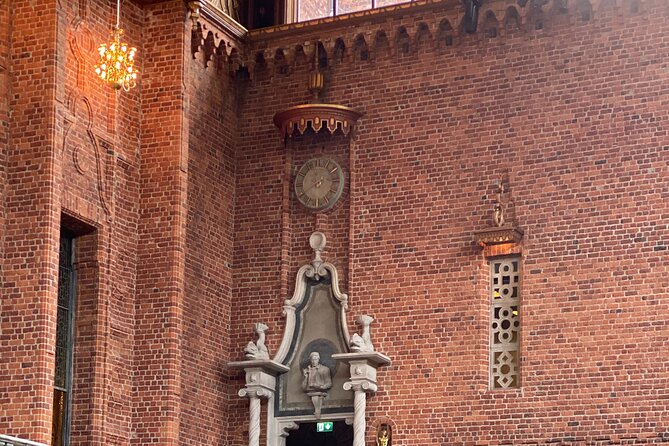 Nobel Grandeur at Stadshuset: Private Tour of Stockholm City Hall - Timing, transport, and meeting details