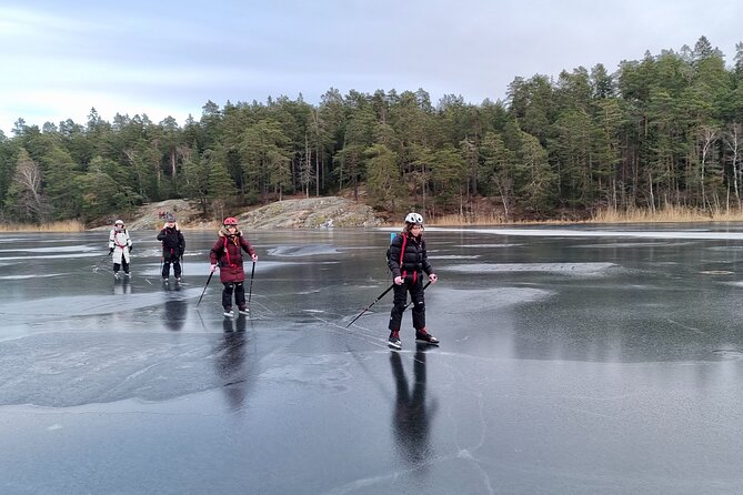 Nordic Ice Skating on a Frozen Lake in Stockholm - Clothing and preparation for five hours outside