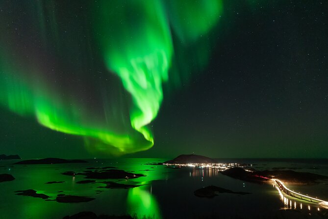 Northern Lights Adventure - A fire, hot dogs, and a warmer wait