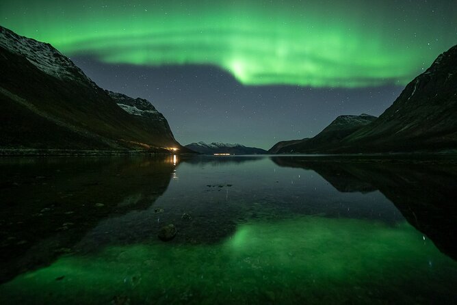 Northern Lights Expedition Tromsø - 6 people - Arctic Photo Guide - Walking beyond the roadside
