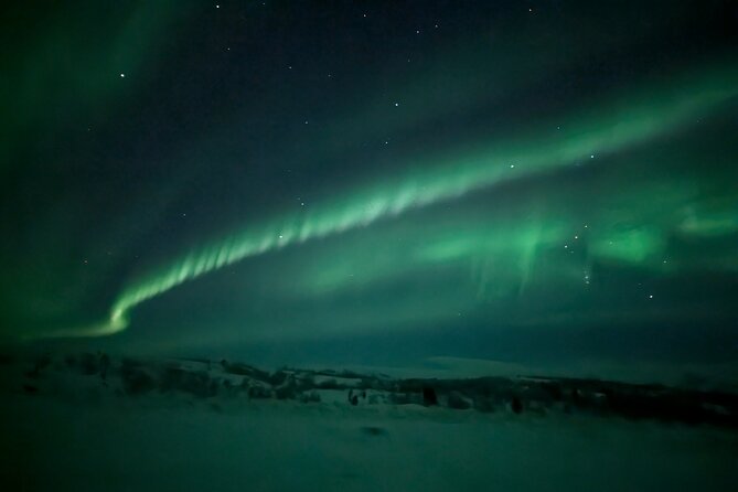 Northern Lights Minibus Chase Max 16 Person In Group - Booking, Pickup, and Cancellation Details