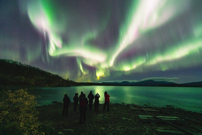 Northern Lights Photo Expedition Dinner Included from Abisko - Why this Abisko aurora trip takes the search seriously
