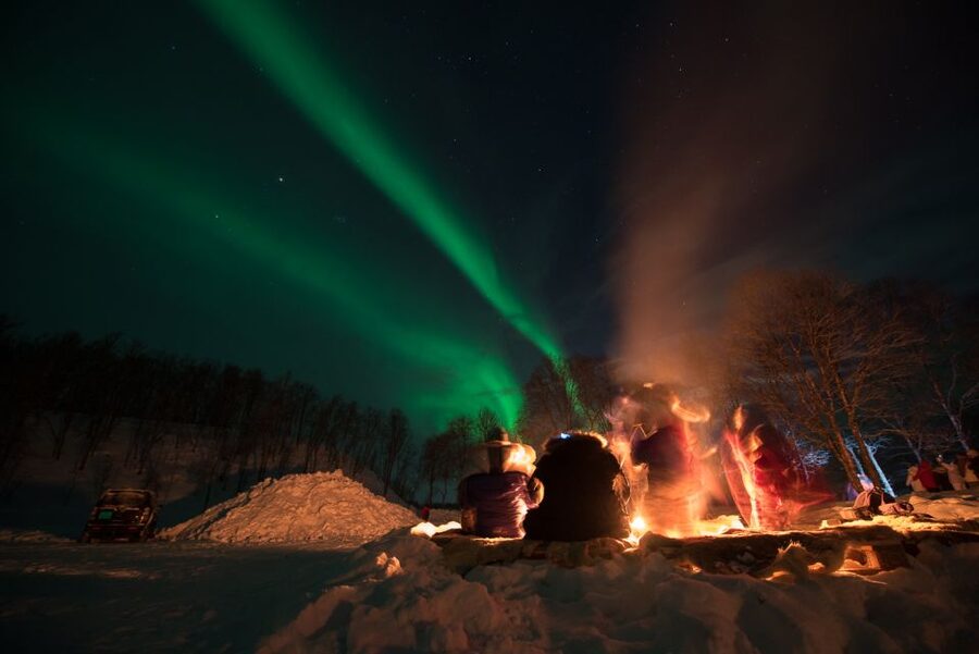 Northern lights Tromsø - small group tour with local guide - What happens at the secret stop
