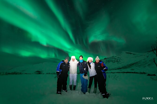 Northern Lights x Mini Bus Chase - Campfire food makes the waiting worthwhile