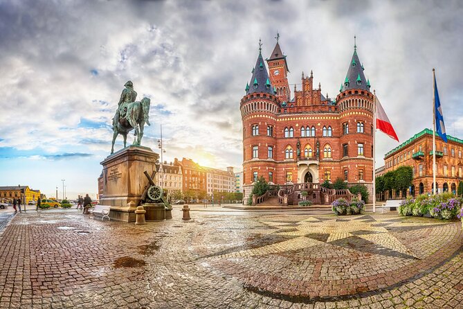 Old Town Helsingborg: Exploration Game and Self-Guided Tour - Öresundsparken gives the route some breathing room