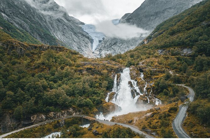 Olden 4 Hour Briksdal Glacier Tour in Briksdalsbreen - Why Briksdal Glacier makes a strong Olden shore excursion